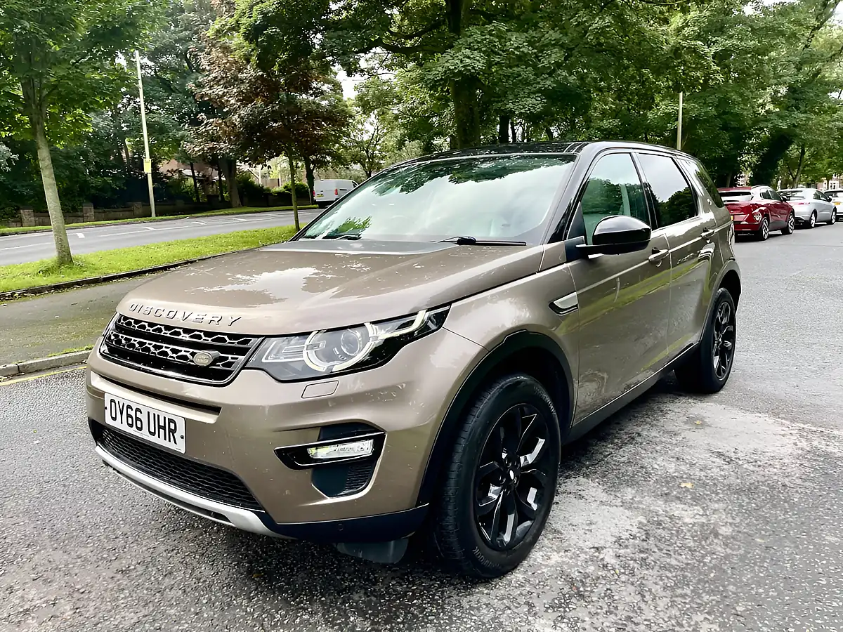 Used 2016 Land Rover Discovery Sport Hse Brown - Interior and Exterior details 3