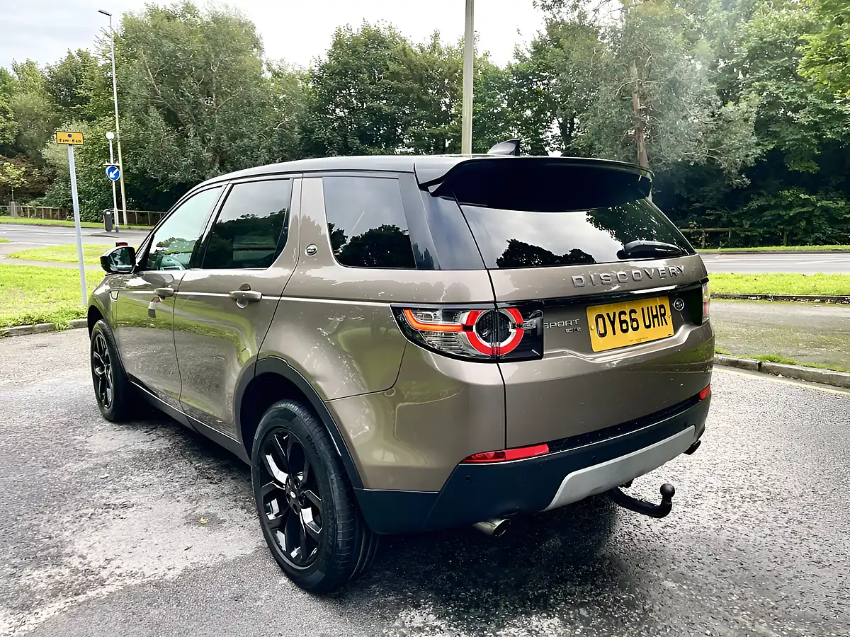 Used 2016 Land Rover Discovery Sport Hse Brown - Interior and Exterior details 4
