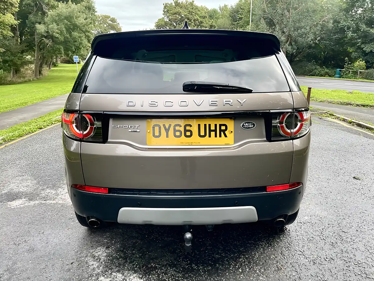 Used 2016 Land Rover Discovery Sport Hse Brown - Interior and Exterior details 5