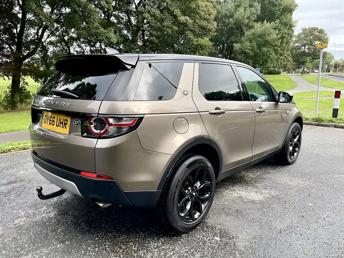 Used 2016 Land Rover Discovery Sport Hse Brown - Interior and Exterior details 6