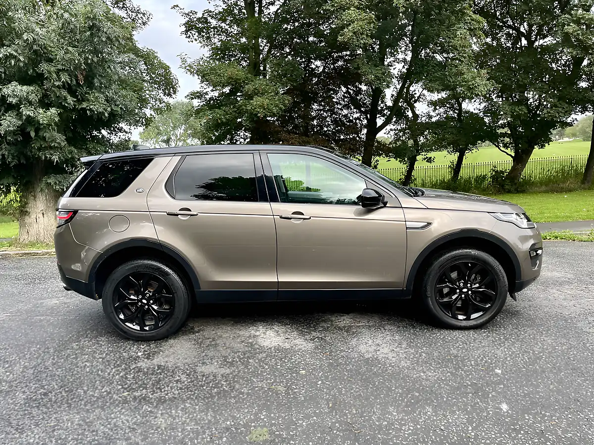 Used 2016 Land Rover Discovery Sport Hse Brown - Interior and Exterior details 7