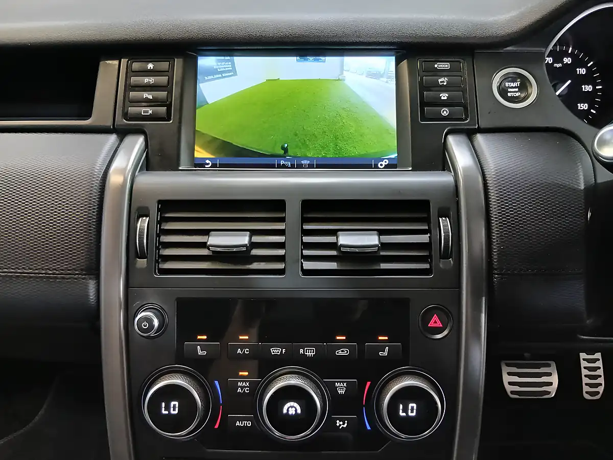Used 2016 Land Rover Discovery Sport Hse Dynamic Lux Black - Interior and Exterior details 13