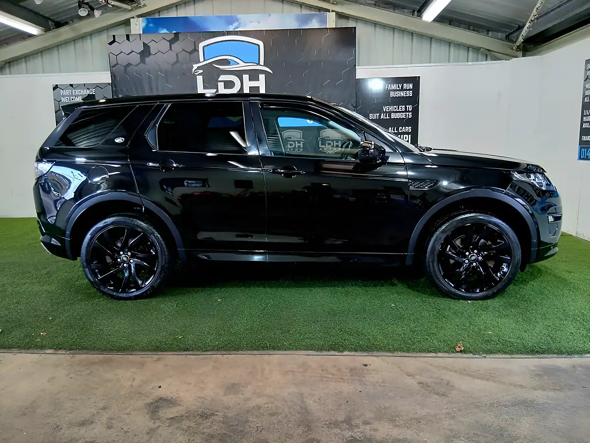 Used 2016 Land Rover Discovery Sport Hse Dynamic Lux Black - Interior and Exterior details 2