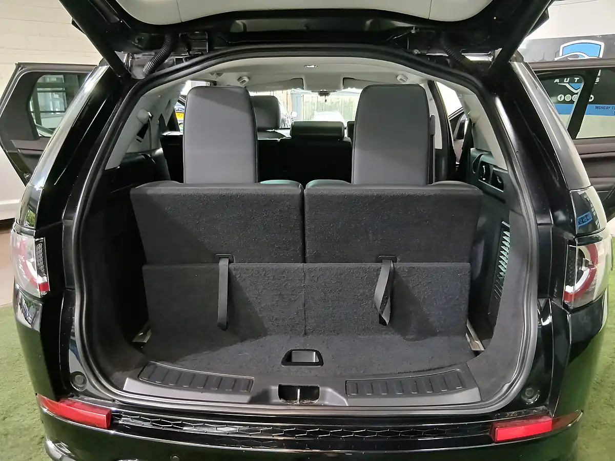 Used 2016 Land Rover Discovery Sport Hse Dynamic Lux Black - Interior and Exterior details 20