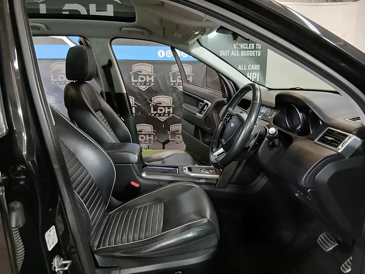 Used 2016 Land Rover Discovery Sport Hse Dynamic Lux Black - Interior and Exterior details 9