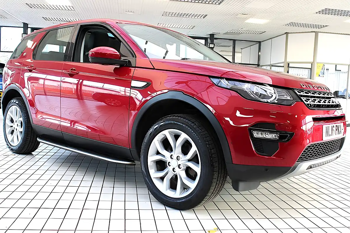 Used 2016 Land Rover Discovery Sport Hse Firenze Red - Interior and Exterior details 10