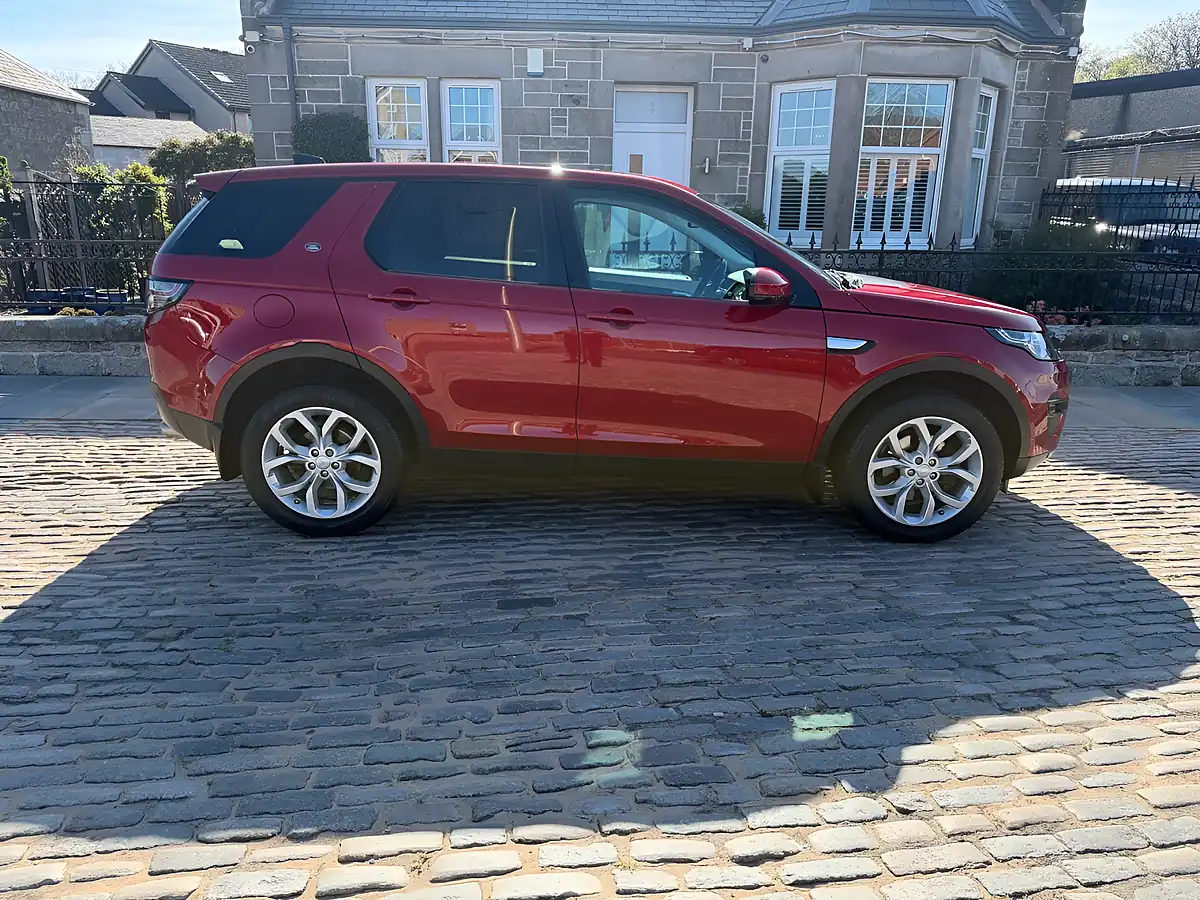 Used 2016 Land Rover Discovery Sport Hse Firenze Red - Interior and Exterior details 10