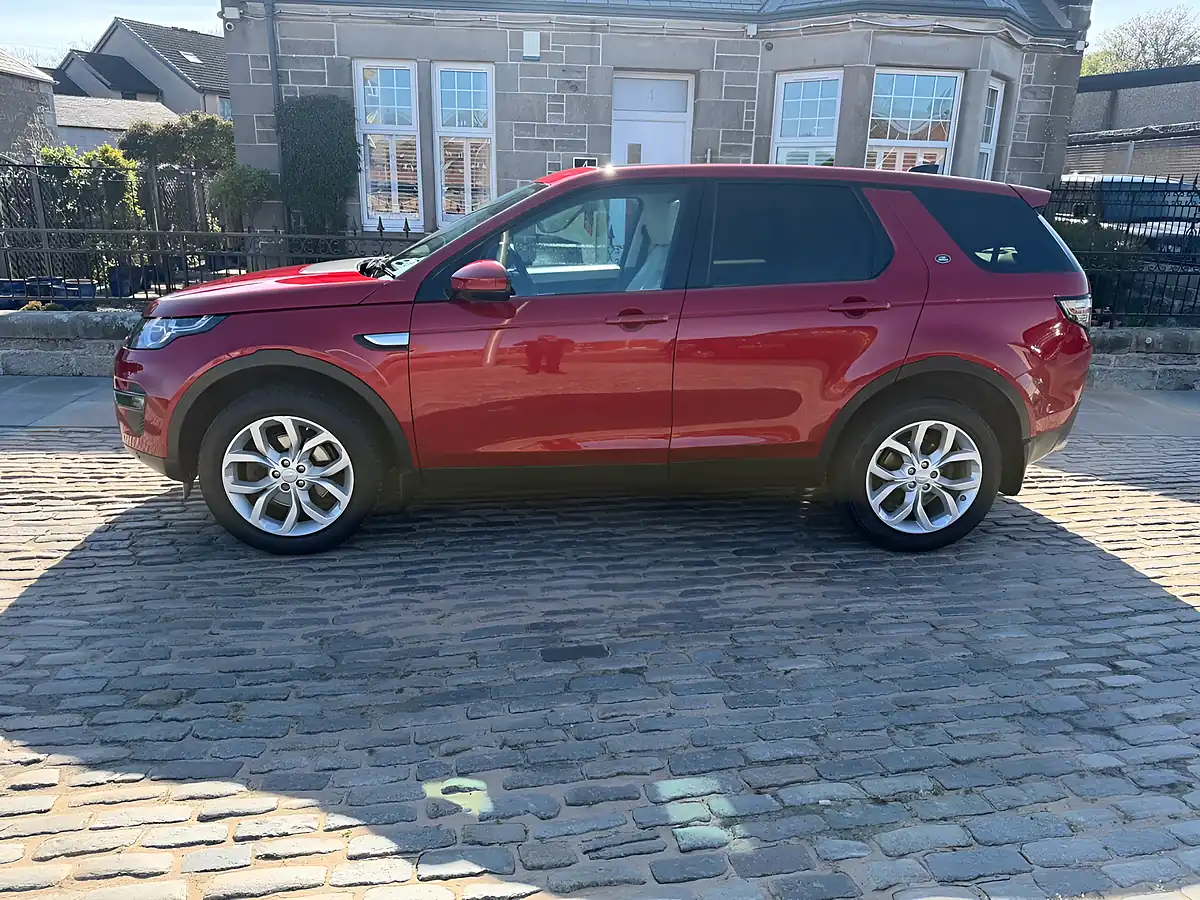Used 2016 Land Rover Discovery Sport Hse Firenze Red - Interior and Exterior details 14