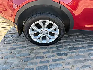 Used 2016 Land Rover Discovery Sport Hse Firenze Red - Interior and Exterior details 15