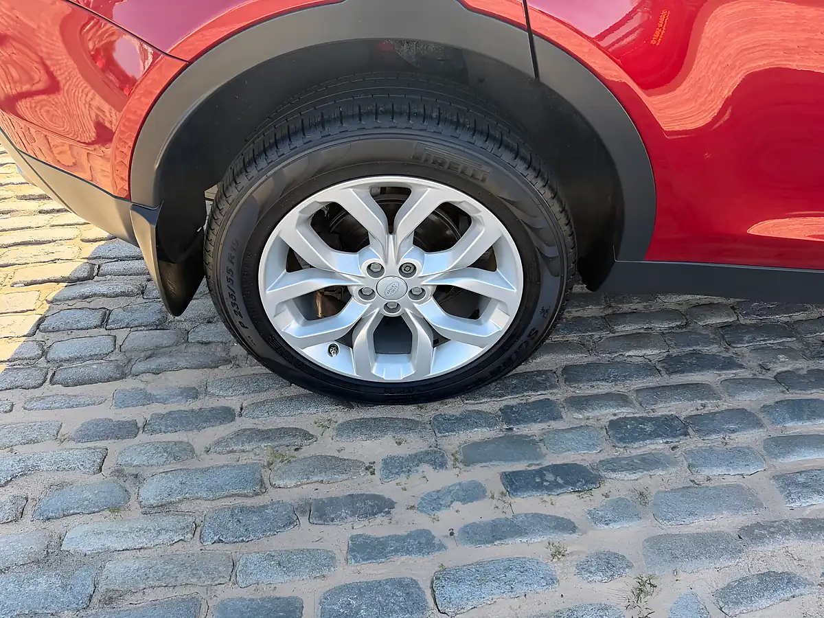 Used 2016 Land Rover Discovery Sport Hse Firenze Red - Interior and Exterior details 15