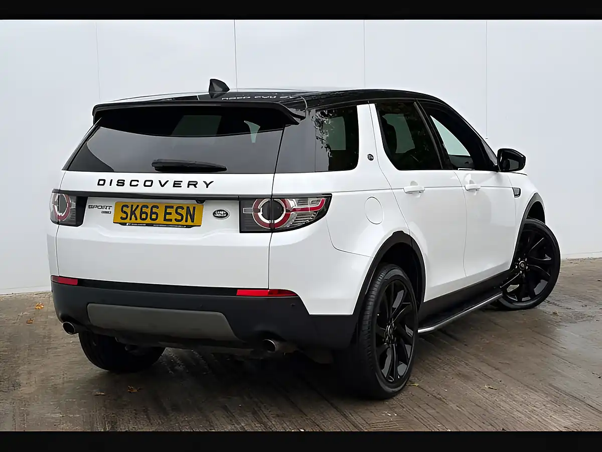 Used 2016 Land Rover Discovery Sport Hse Fuji White - Interior and Exterior details 13