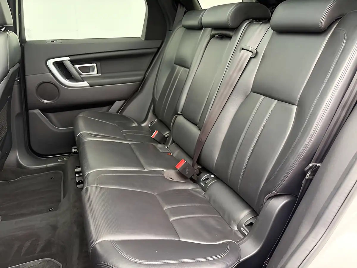 Used 2016 Land Rover Discovery Sport Hse Fuji White - Interior and Exterior details 18