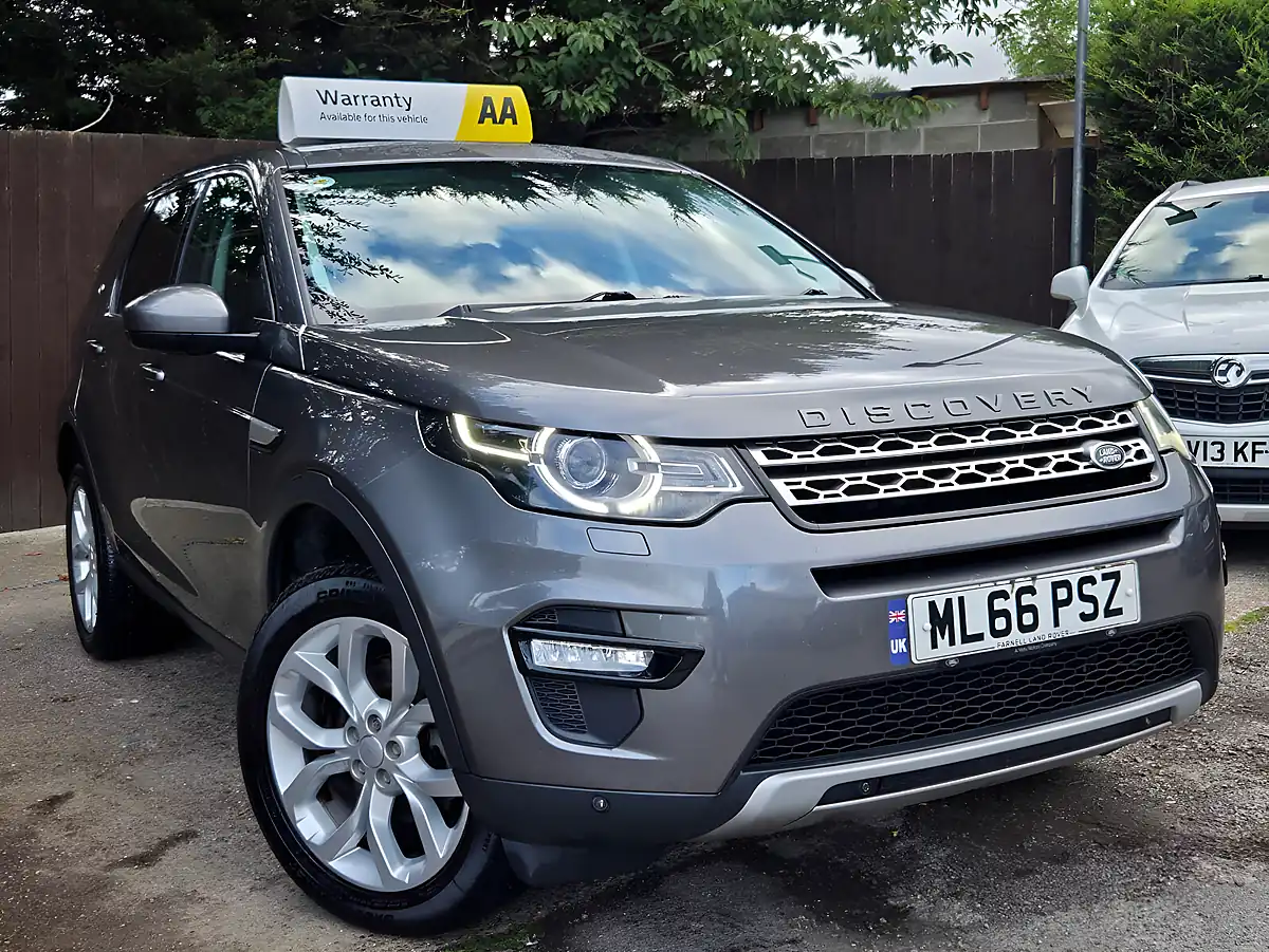 Used 2016 Land Rover Discovery Sport Hse Grey - Front View
