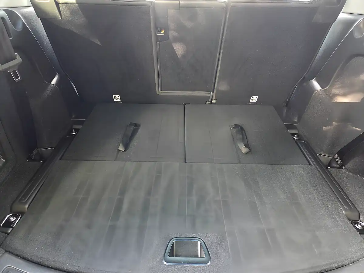 Used 2016 Land Rover Discovery Sport Hse Grey - Interior and Exterior details 16