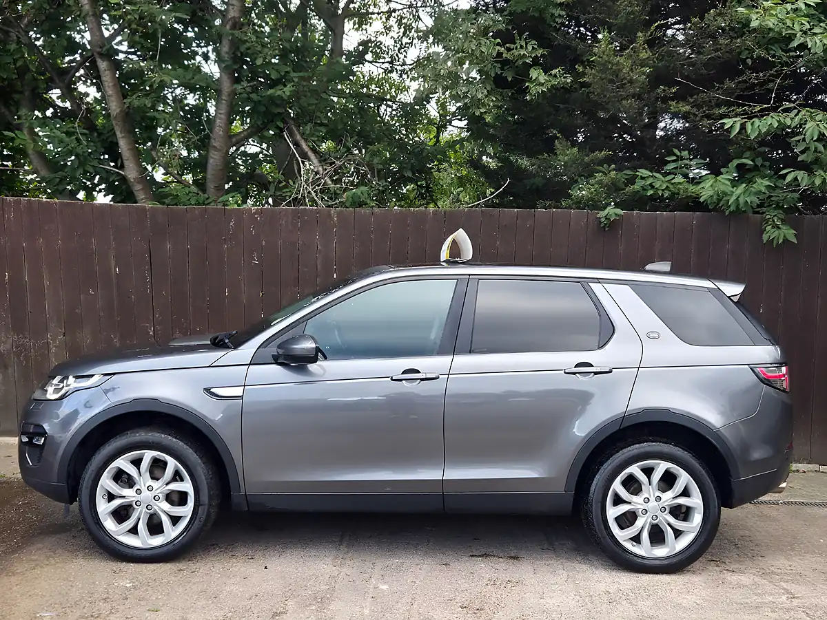 Used 2016 Land Rover Discovery Sport Hse Grey - Interior and Exterior details 5
