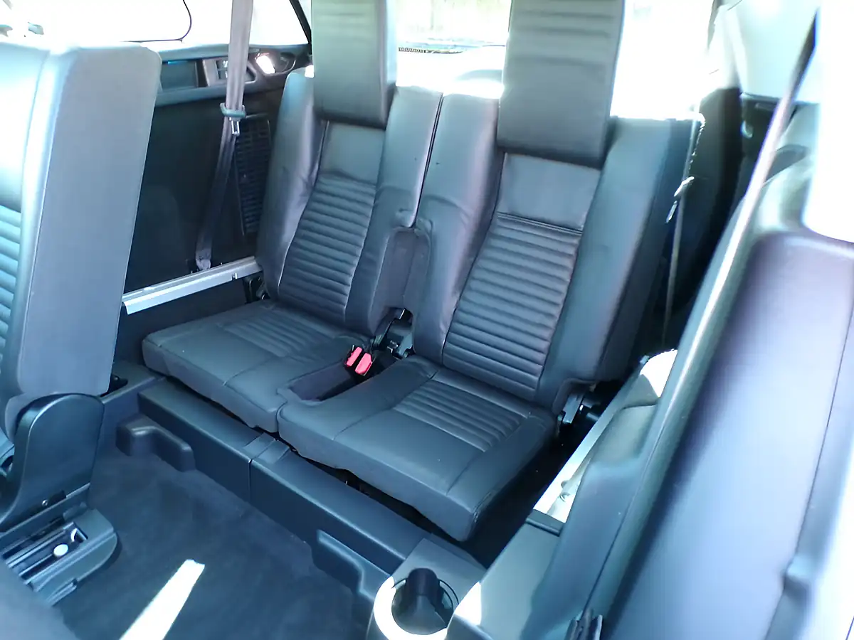 Used 2016 Land Rover Discovery Sport Hse Grey - Interior and Exterior details 12