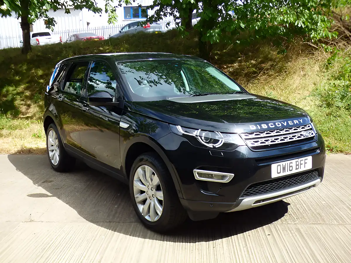 Used 2016 Land Rover Discovery Sport Hse Luxury Black - Interior and Exterior details 4