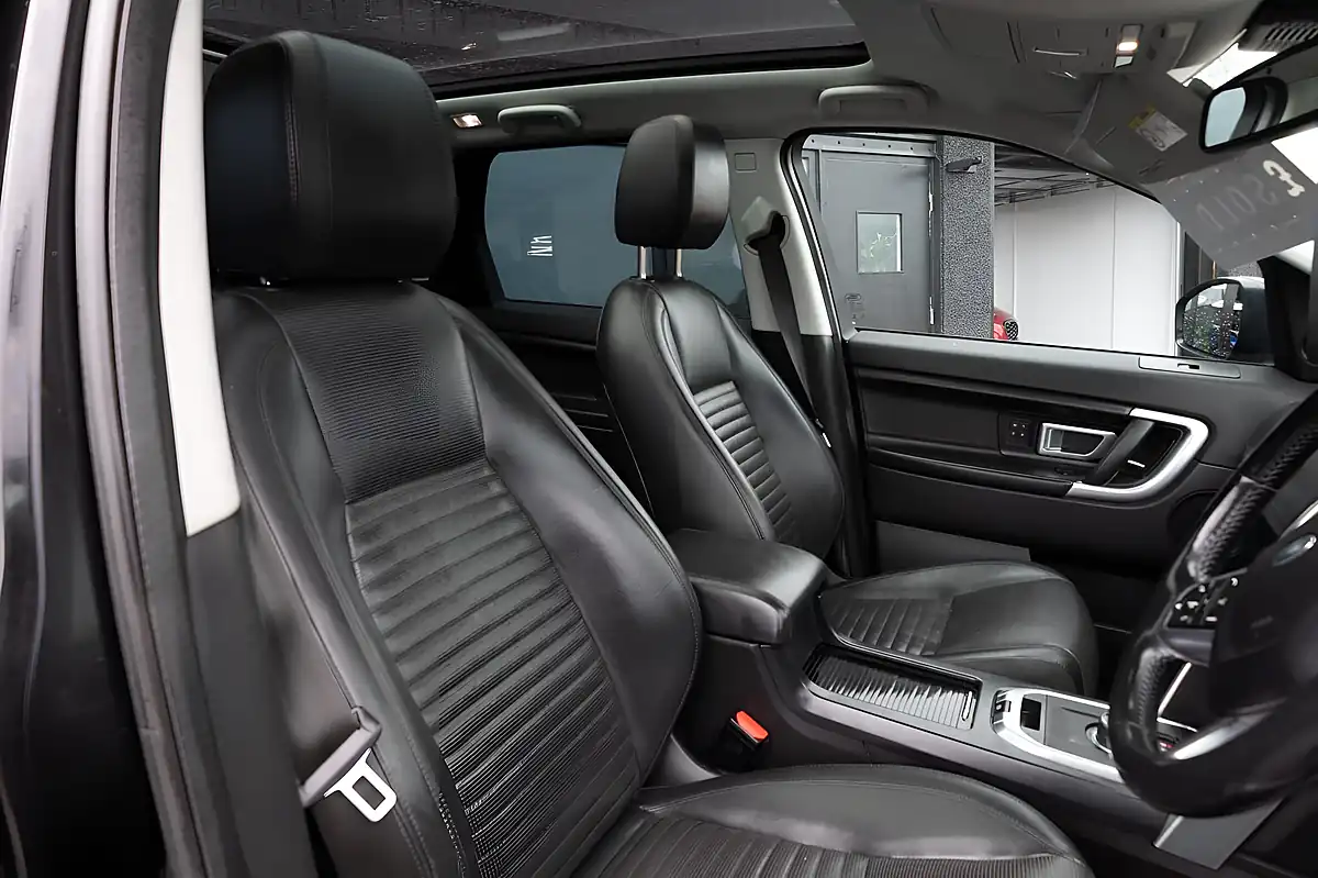 Used 2016 Land Rover Discovery Sport Hse Luxury Black - Interior and Exterior details 11