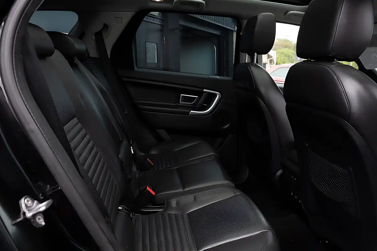 Used 2016 Land Rover Discovery Sport Hse Luxury Black - Interior and Exterior details 17