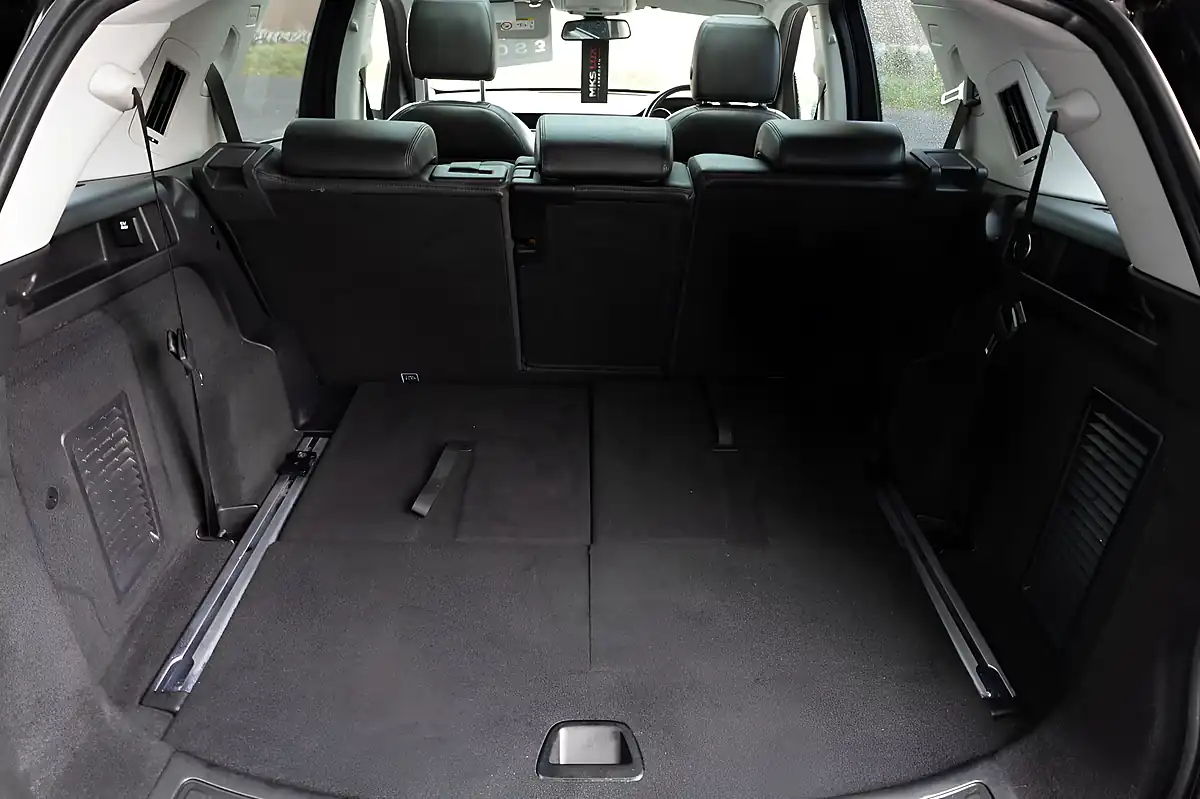 Used 2016 Land Rover Discovery Sport Hse Luxury Black - Interior and Exterior details 20