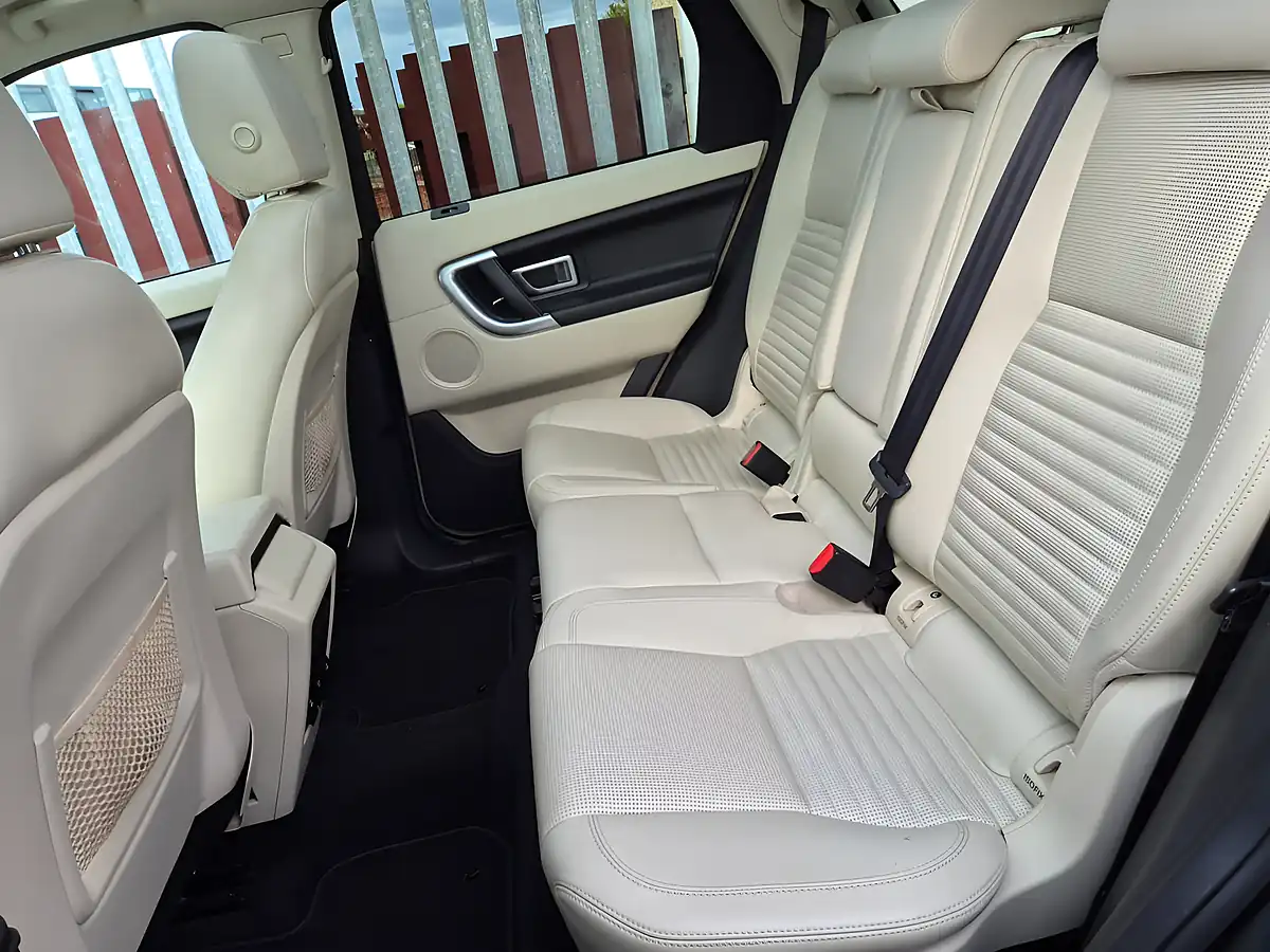 Used 2016 Land Rover Discovery Sport Hse Luxury Black - Interior and Exterior details 16