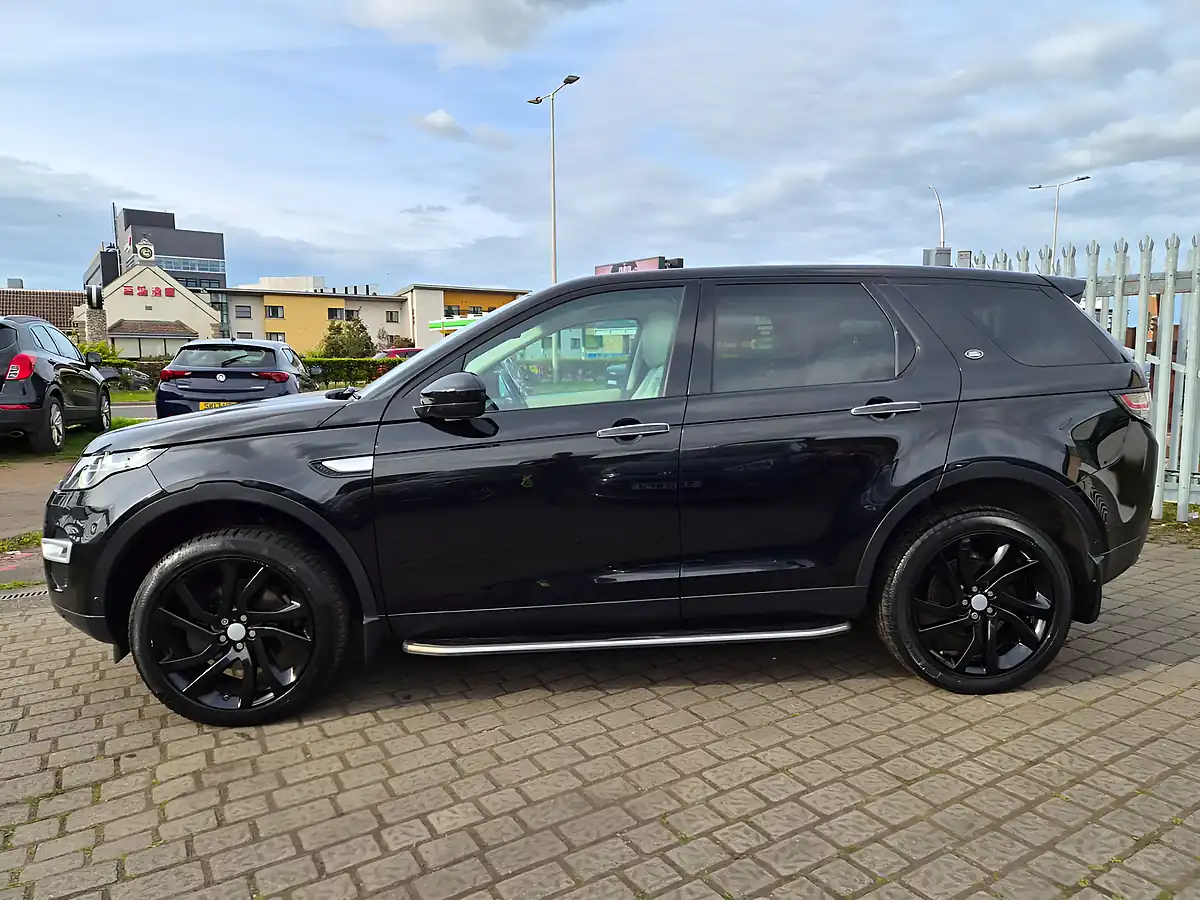 Used 2016 Land Rover Discovery Sport Hse Luxury Black - Interior and Exterior details 20