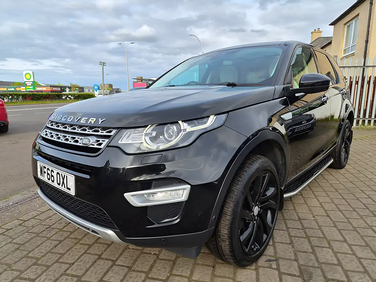 Used 2016 Land Rover Discovery Sport Hse Luxury Black - Interior and Exterior details 3