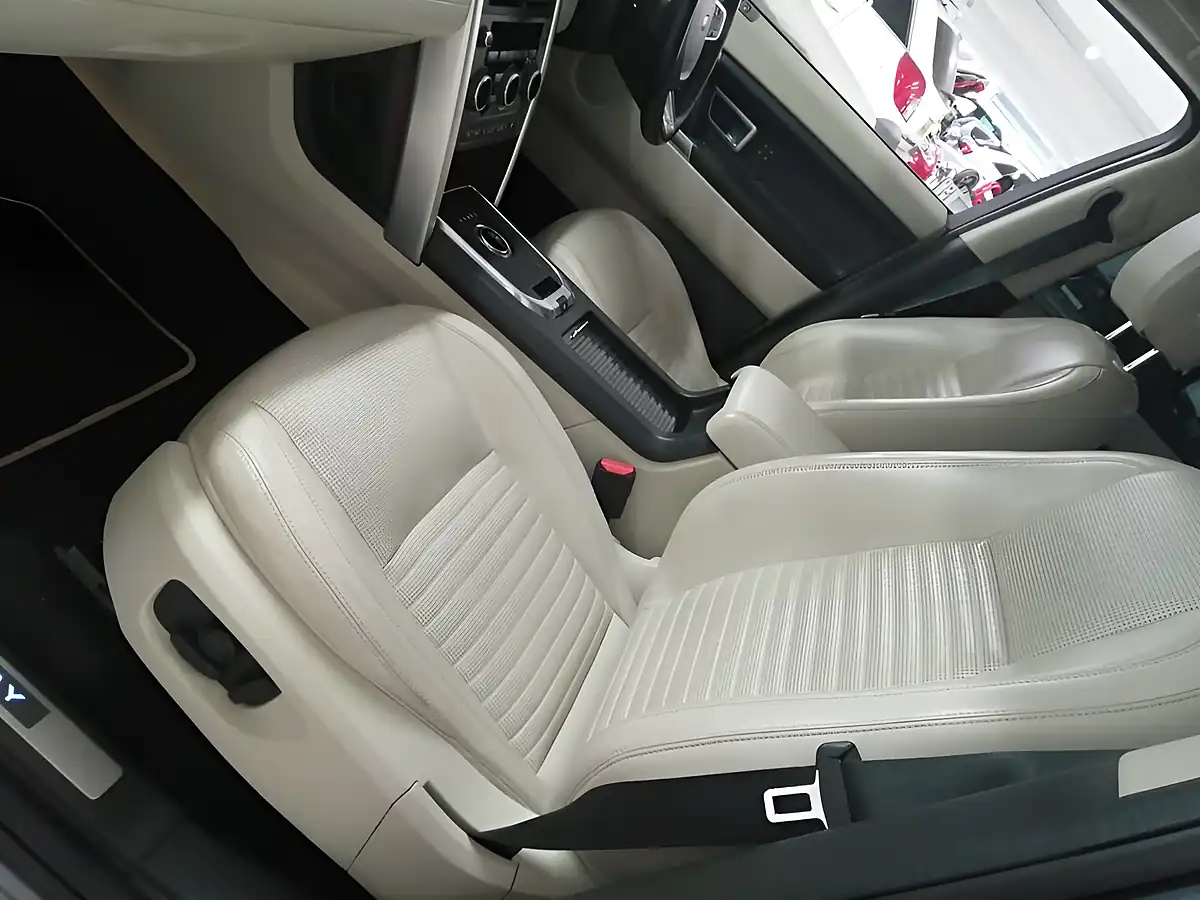 Used 2016 Land Rover Discovery Sport Hse Luxury Corris Grey - Interior and Exterior details 16