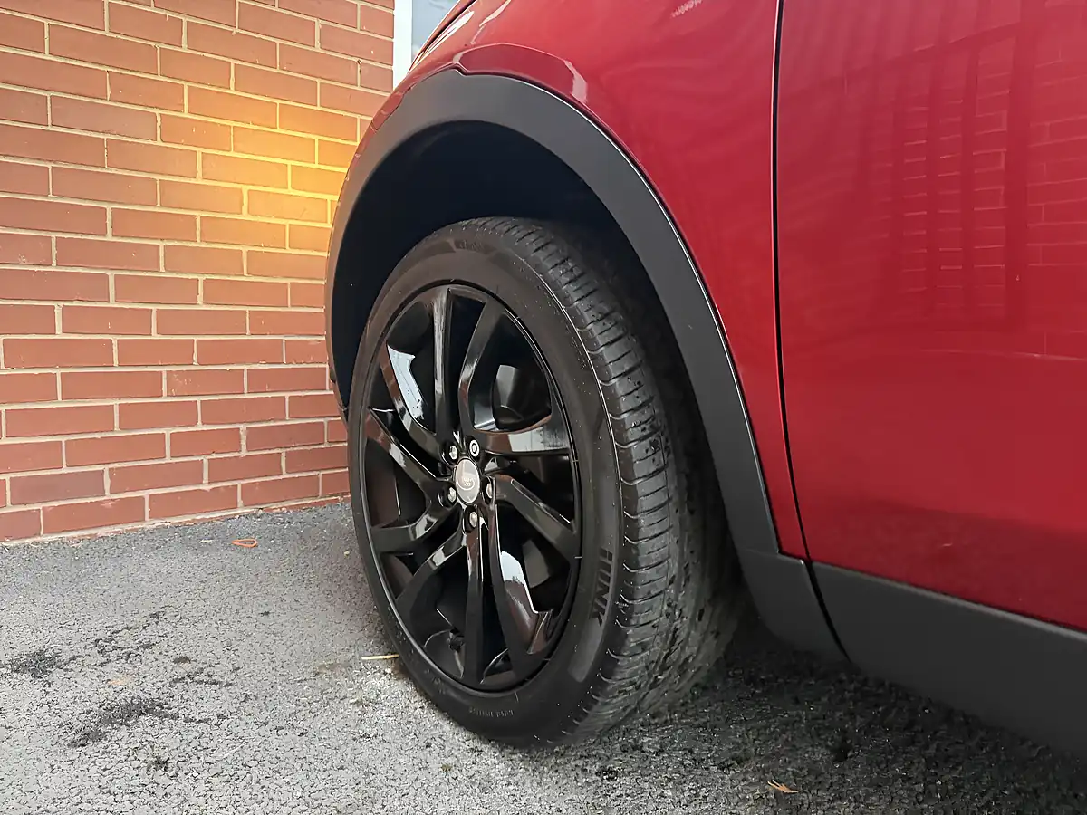 Used 2016 Land Rover Discovery Sport Hse Luxury Red - Interior and Exterior details 11