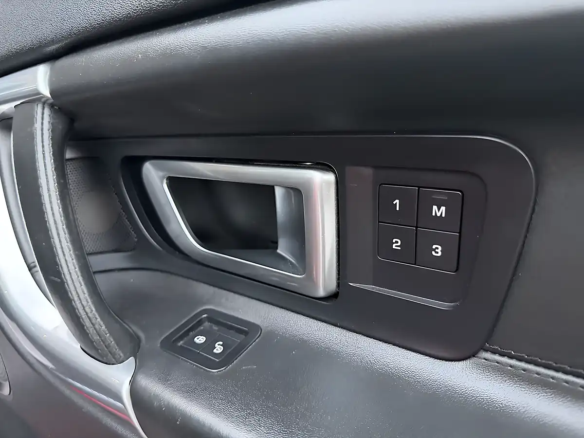 Used 2016 Land Rover Discovery Sport Hse Luxury Red - Interior and Exterior details 17