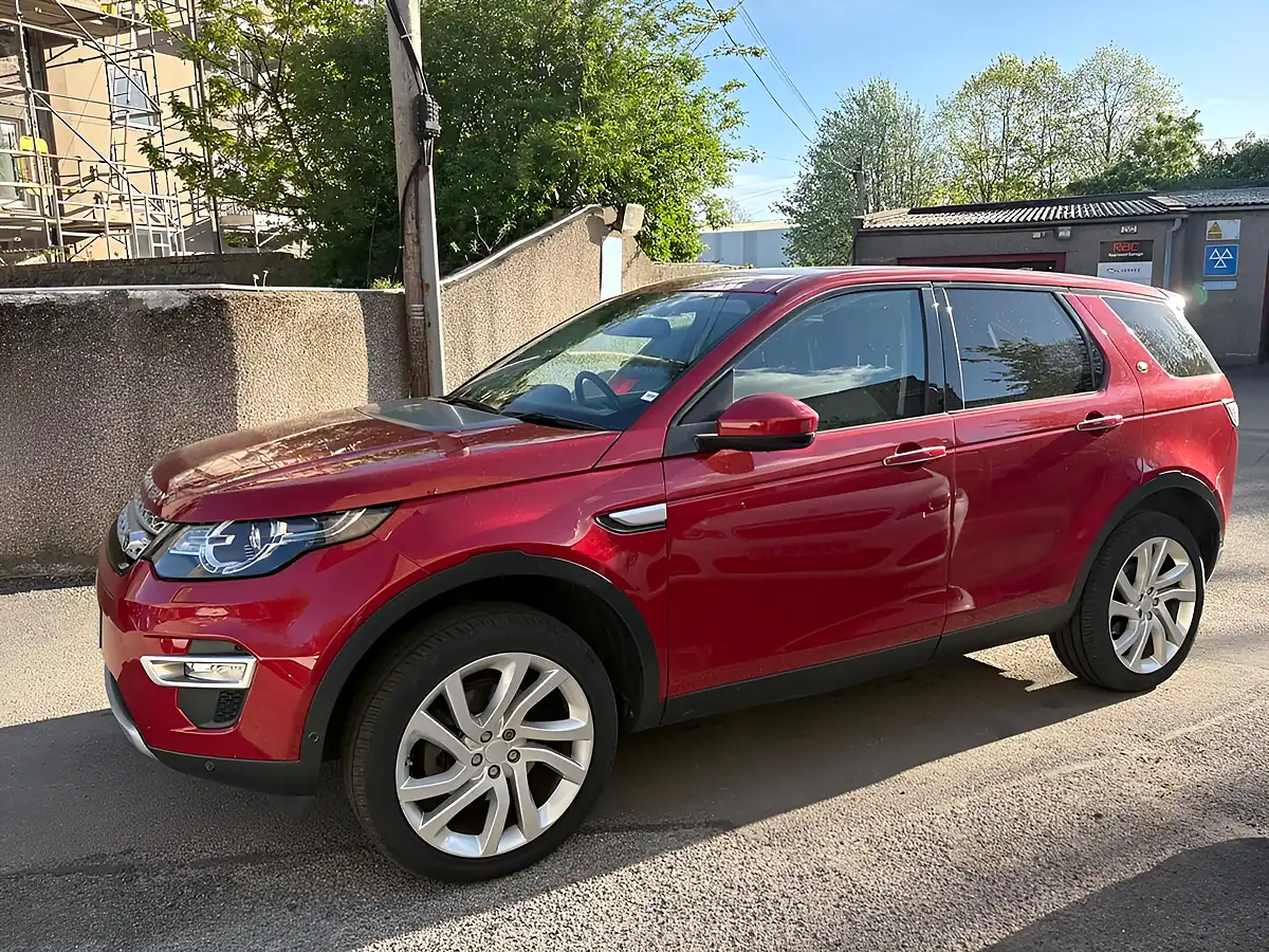 Used 2016 Land Rover Discovery Sport Hse Luxury Red - Front View