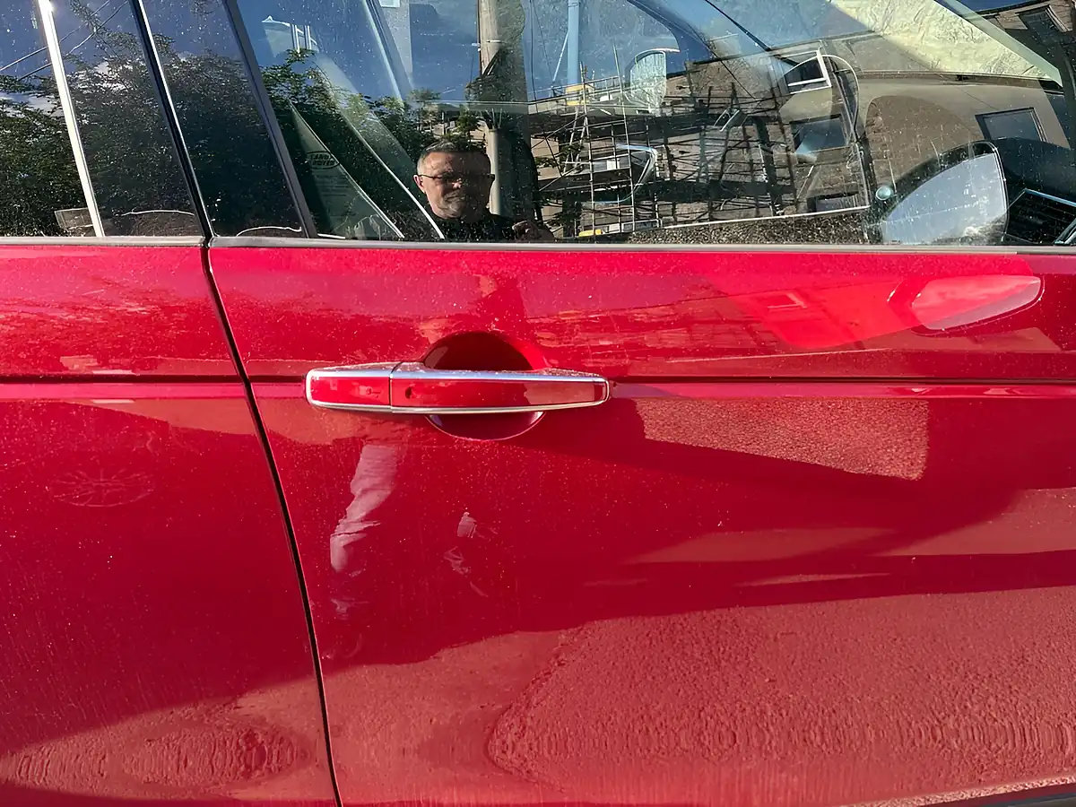 Used 2016 Land Rover Discovery Sport Hse Luxury Red - Interior and Exterior details 12