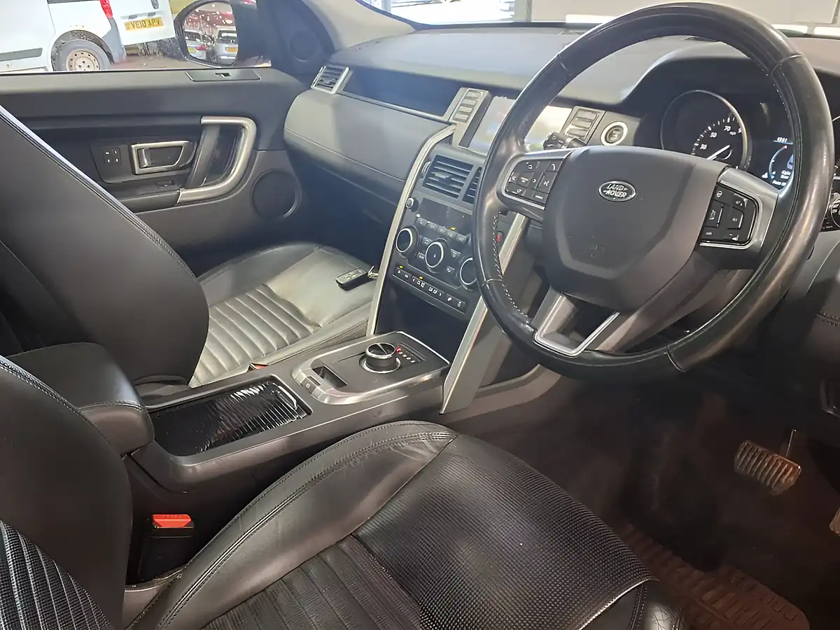 Used 2016 Land Rover Discovery Sport Hse Luxury Red - Interior and Exterior details 18