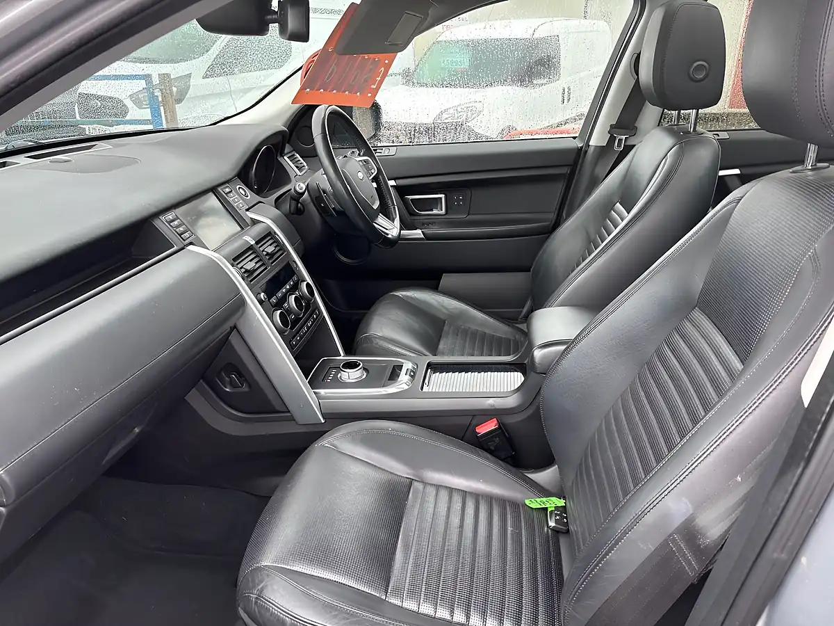 Used 2016 Land Rover Discovery Sport Hse Luxury Silver - Interior and Exterior details 11