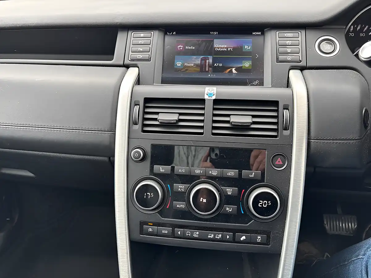 Used 2016 Land Rover Discovery Sport Hse Luxury Silver - Interior and Exterior details 15