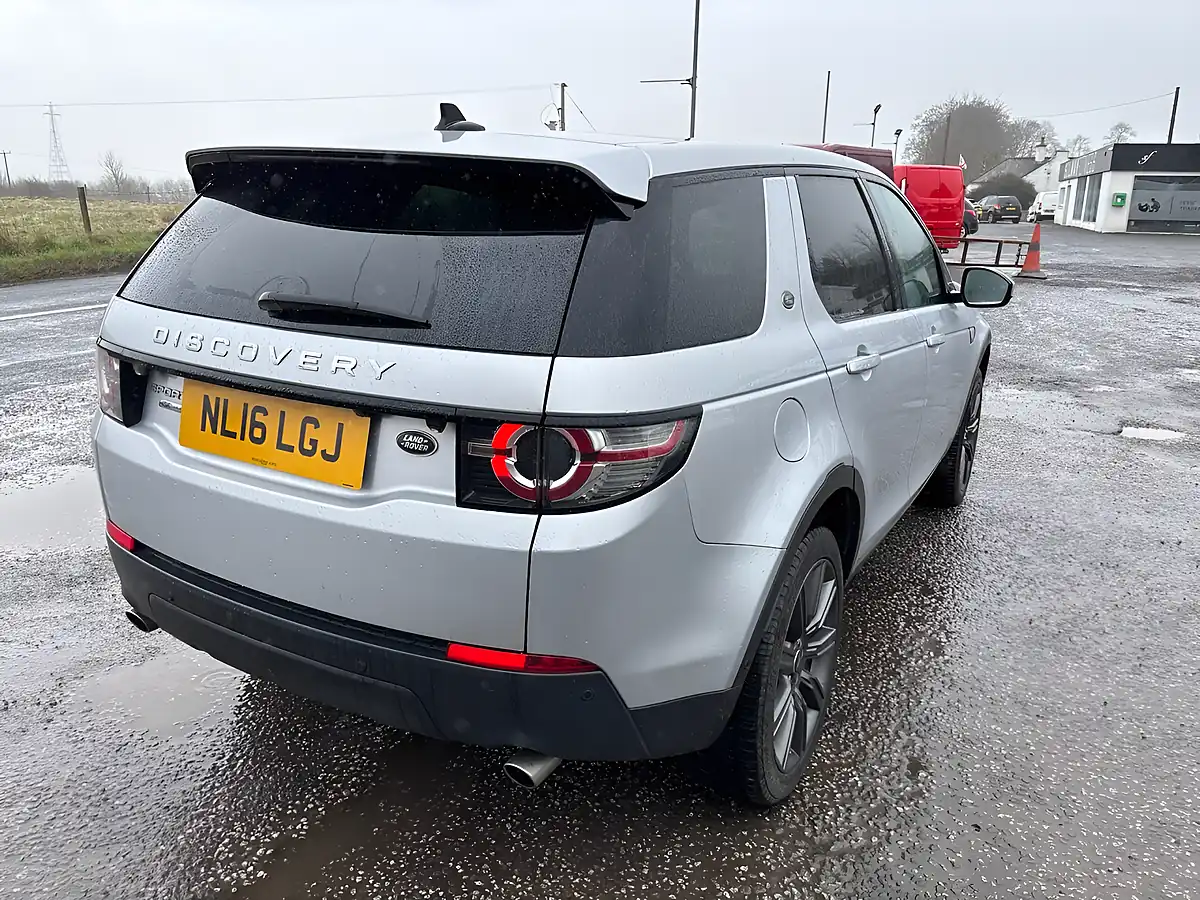 Used 2016 Land Rover Discovery Sport Hse Luxury Silver - Interior and Exterior details 4