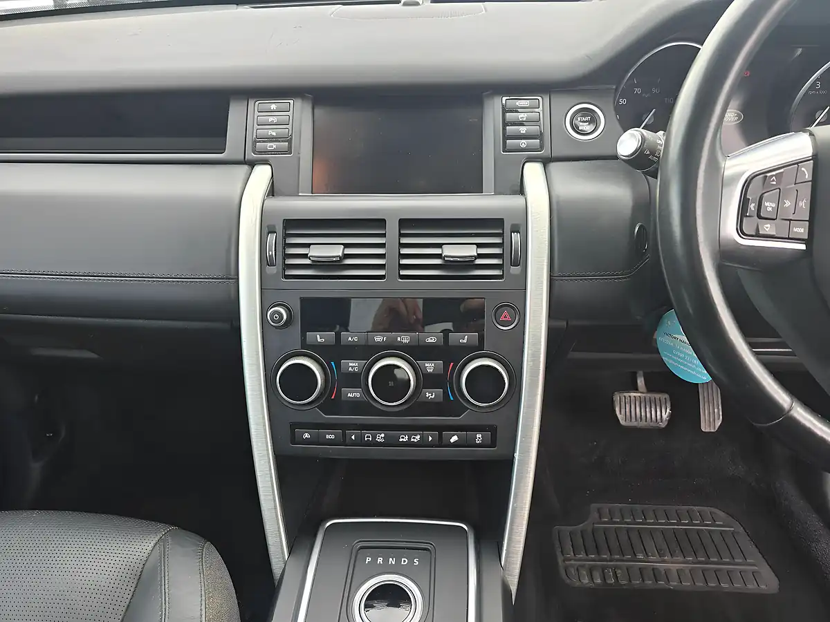 Used 2016 Land Rover Discovery Sport Hse Luxury Silver - Interior and Exterior details 11