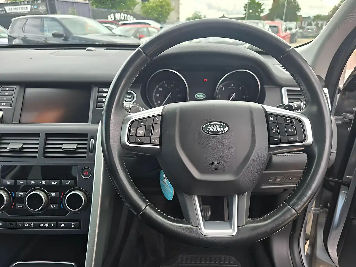 Used 2016 Land Rover Discovery Sport Hse Luxury Silver - Interior and Exterior details 9