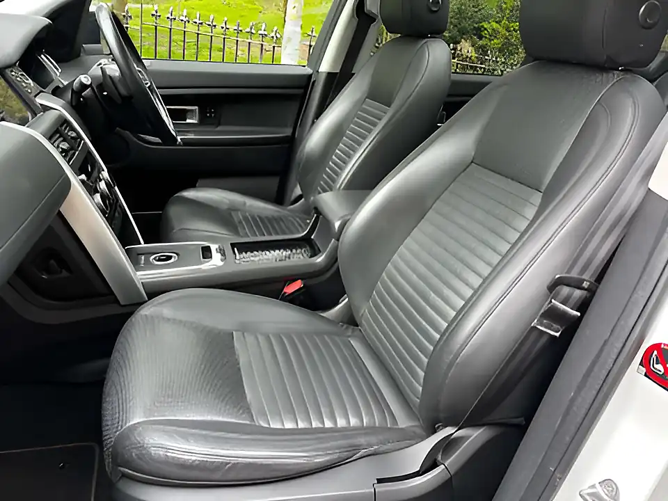Used 2016 Land Rover Discovery Sport Hse Luxury White - Interior and Exterior details 17