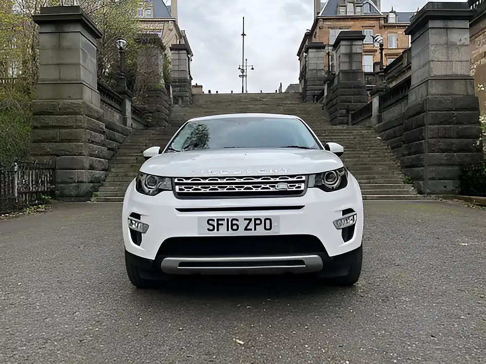 Used 2016 Land Rover Discovery Sport Hse Luxury White - Interior and Exterior details 4
