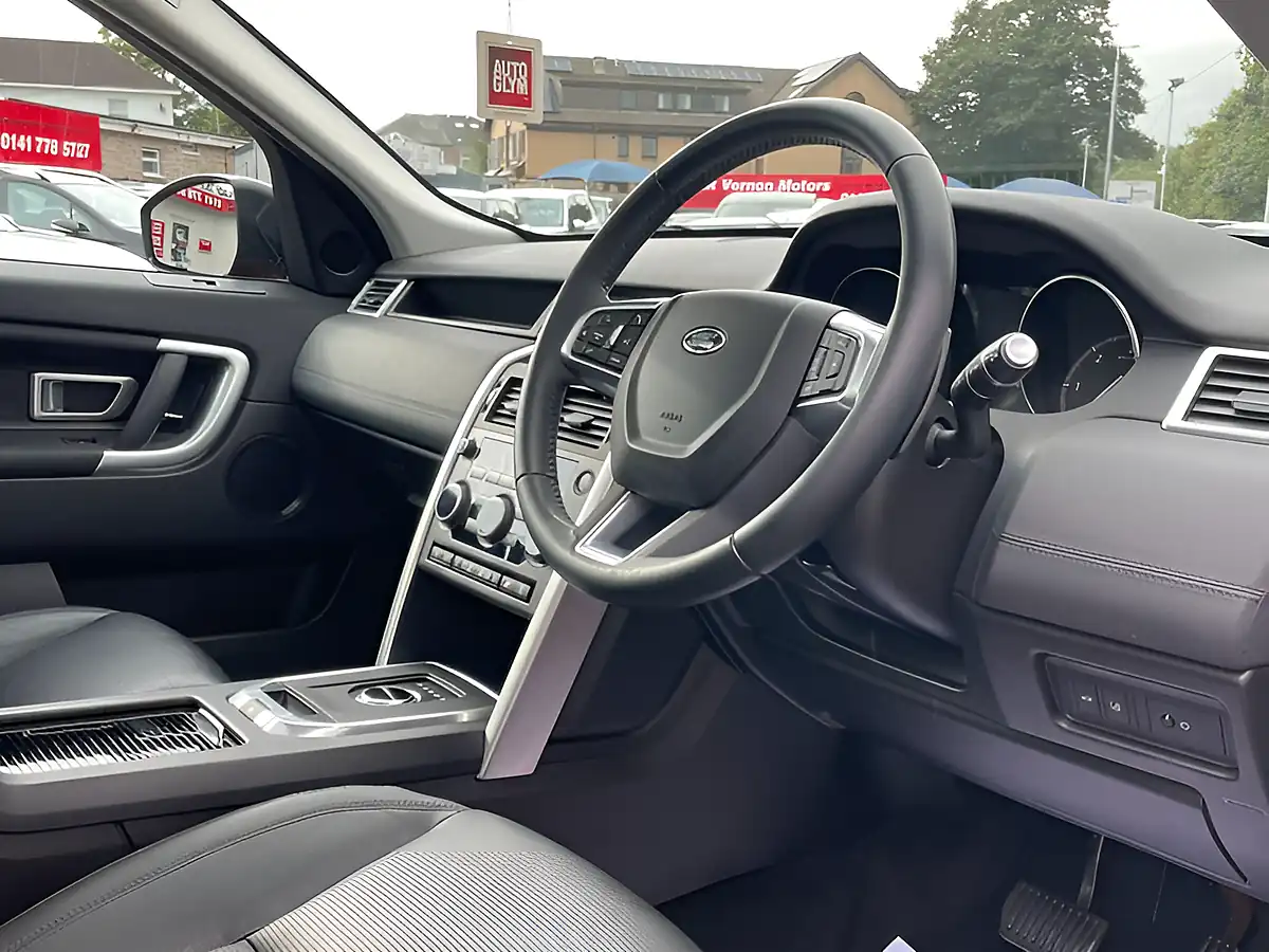 Used 2016 Land Rover Discovery Sport Hse Red - Interior and Exterior details 10