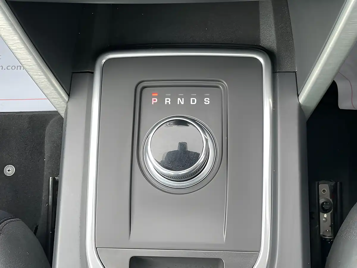 Used 2016 Land Rover Discovery Sport Hse Red - Interior and Exterior details 18