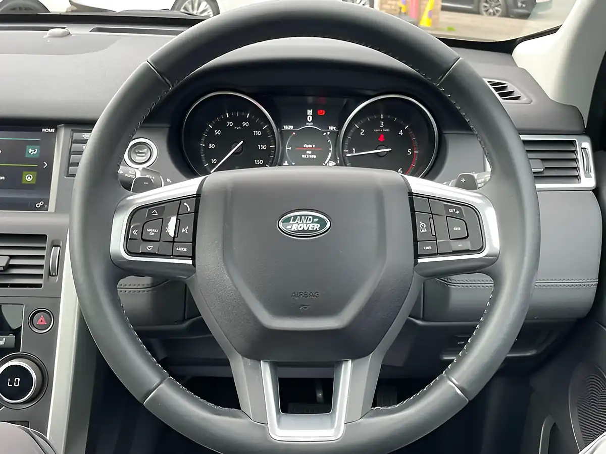 Used 2016 Land Rover Discovery Sport Hse Red - Interior and Exterior details 19