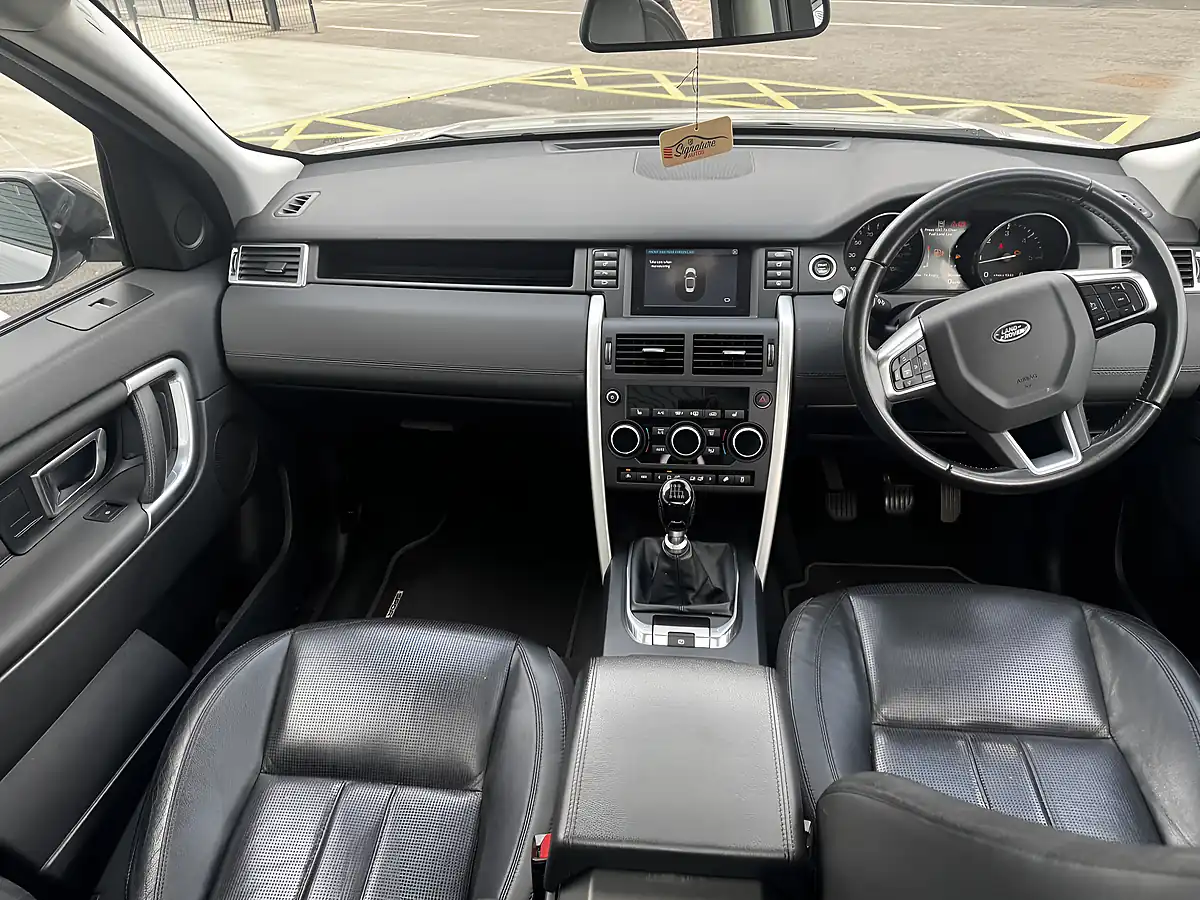 Used 2016 Land Rover Discovery Sport Hse Silver - Interior and Exterior details 15