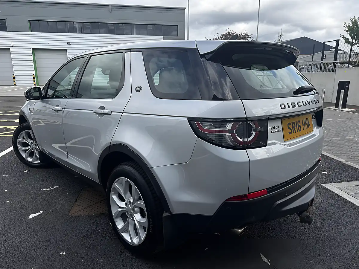 Used 2016 Land Rover Discovery Sport Hse Silver - Interior and Exterior details 5