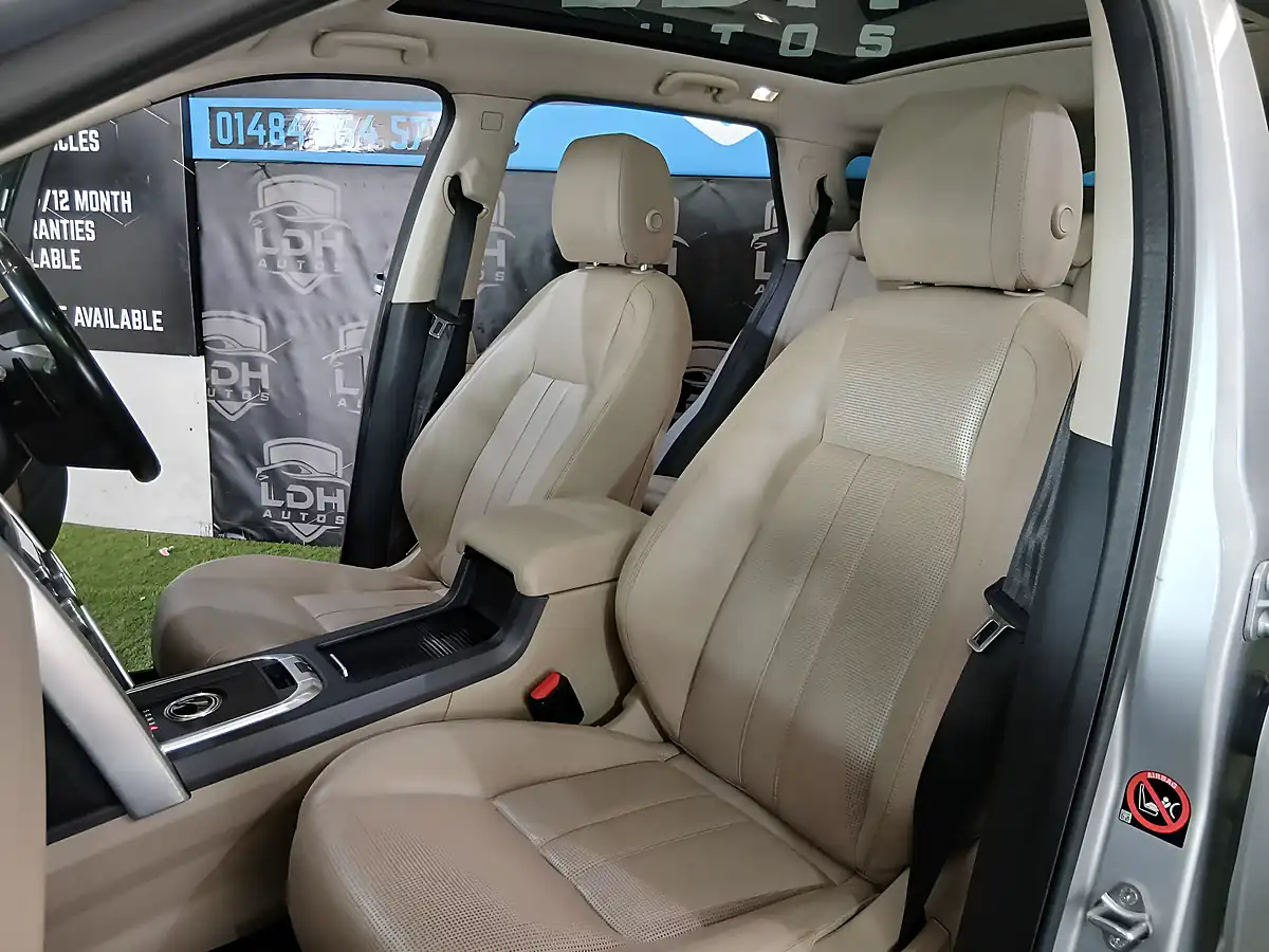 Used 2016 Land Rover Discovery Sport Hse Silver - Interior and Exterior details 11