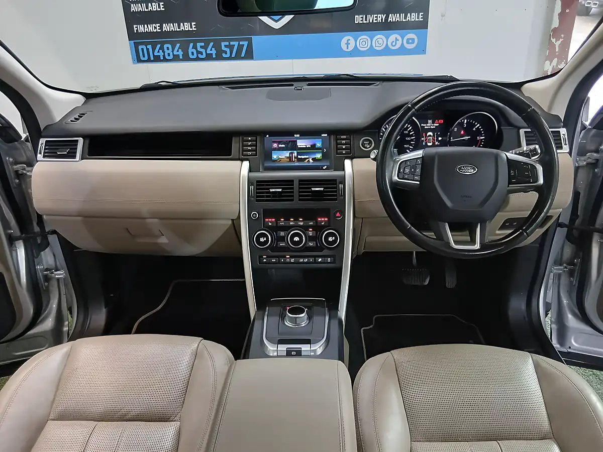 Used 2016 Land Rover Discovery Sport Hse Silver - Interior and Exterior details 13