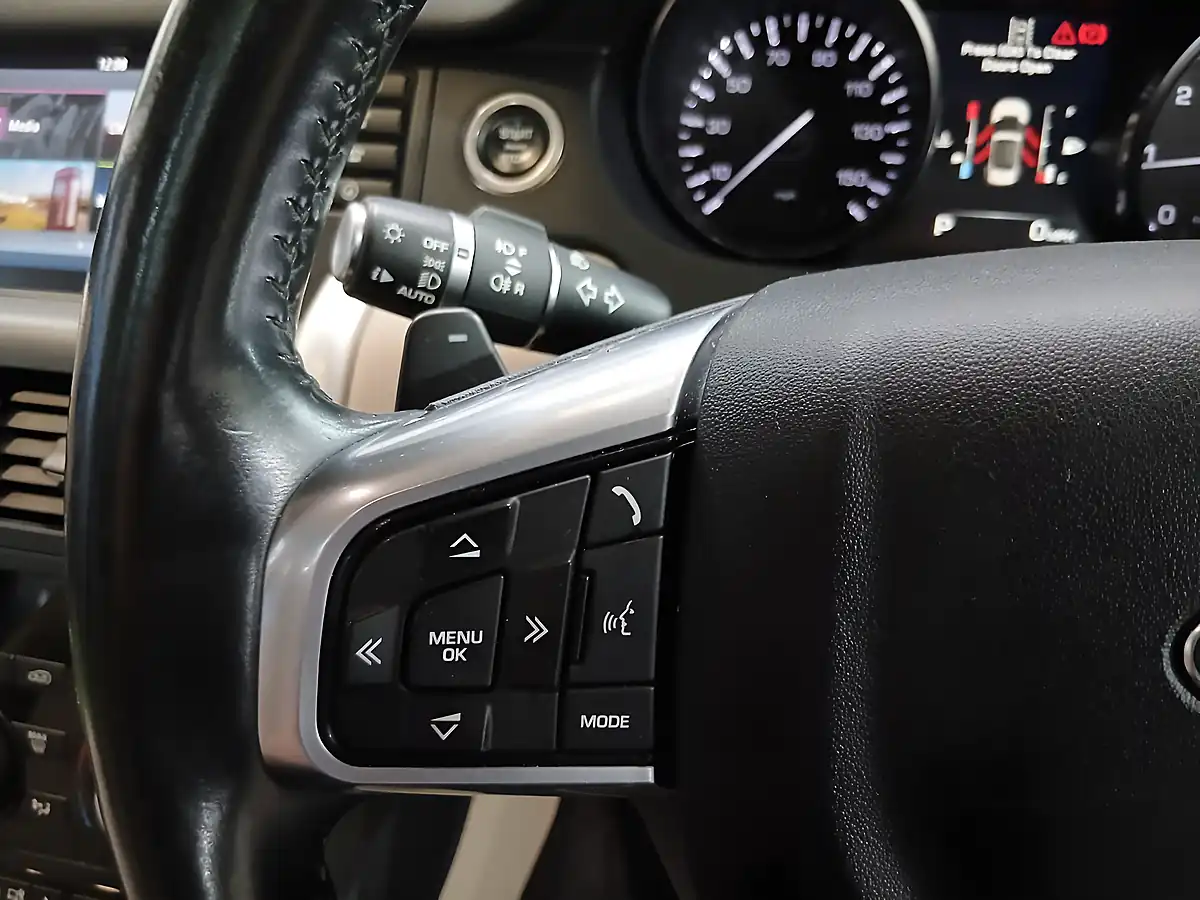 Used 2016 Land Rover Discovery Sport Hse Silver - Interior and Exterior details 15