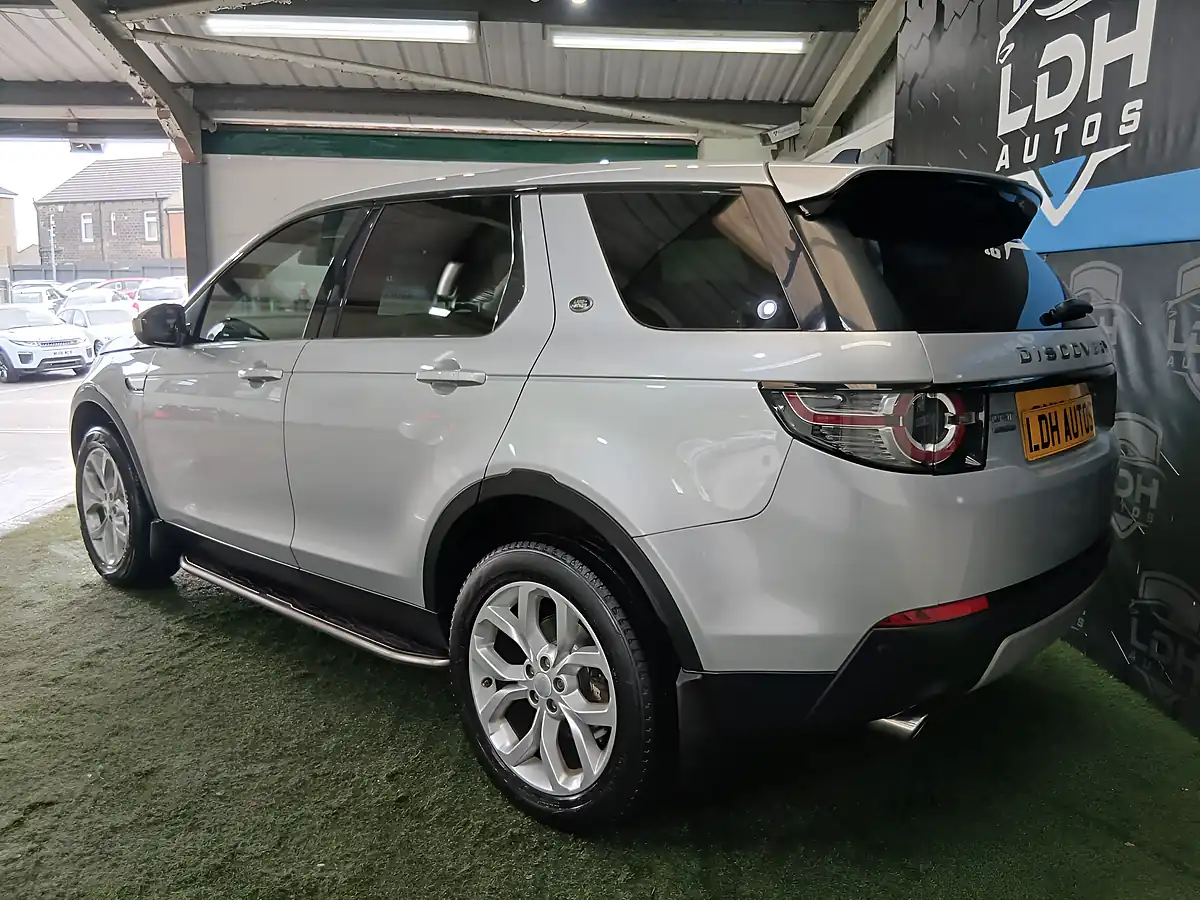 Used 2016 Land Rover Discovery Sport Hse Silver - Interior and Exterior details 5