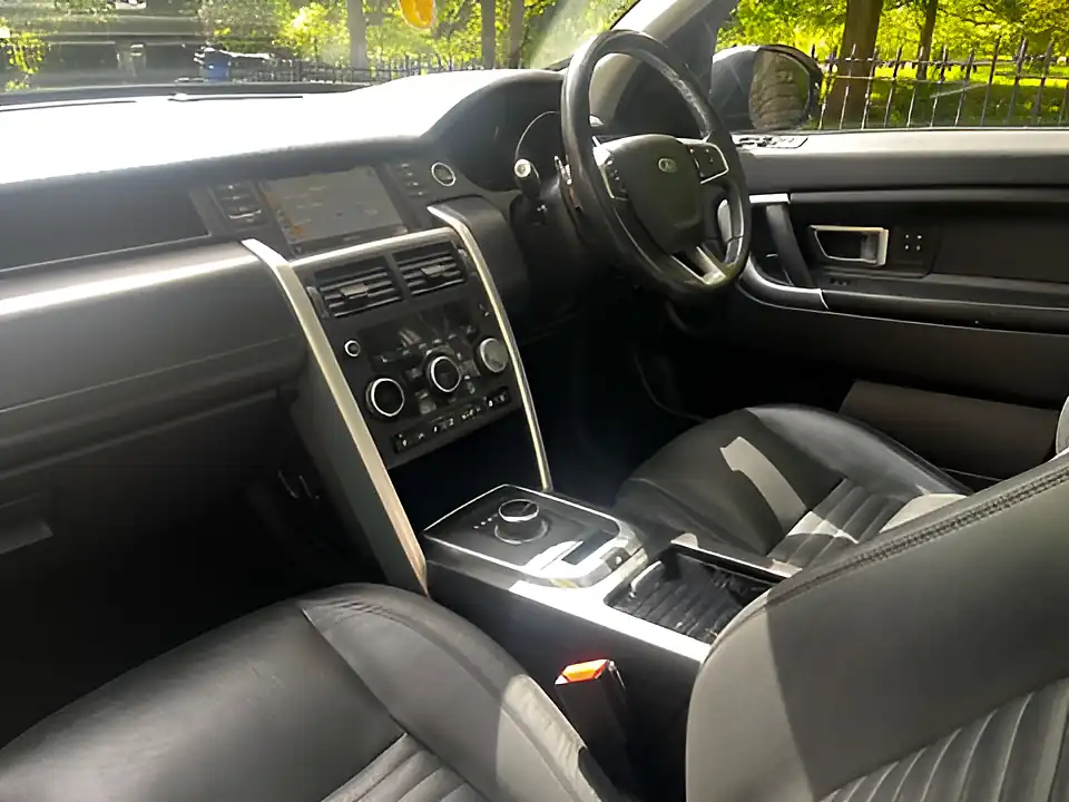 Used 2016 Land Rover Discovery Sport Luxury Hse Grey - Interior and Exterior details 14